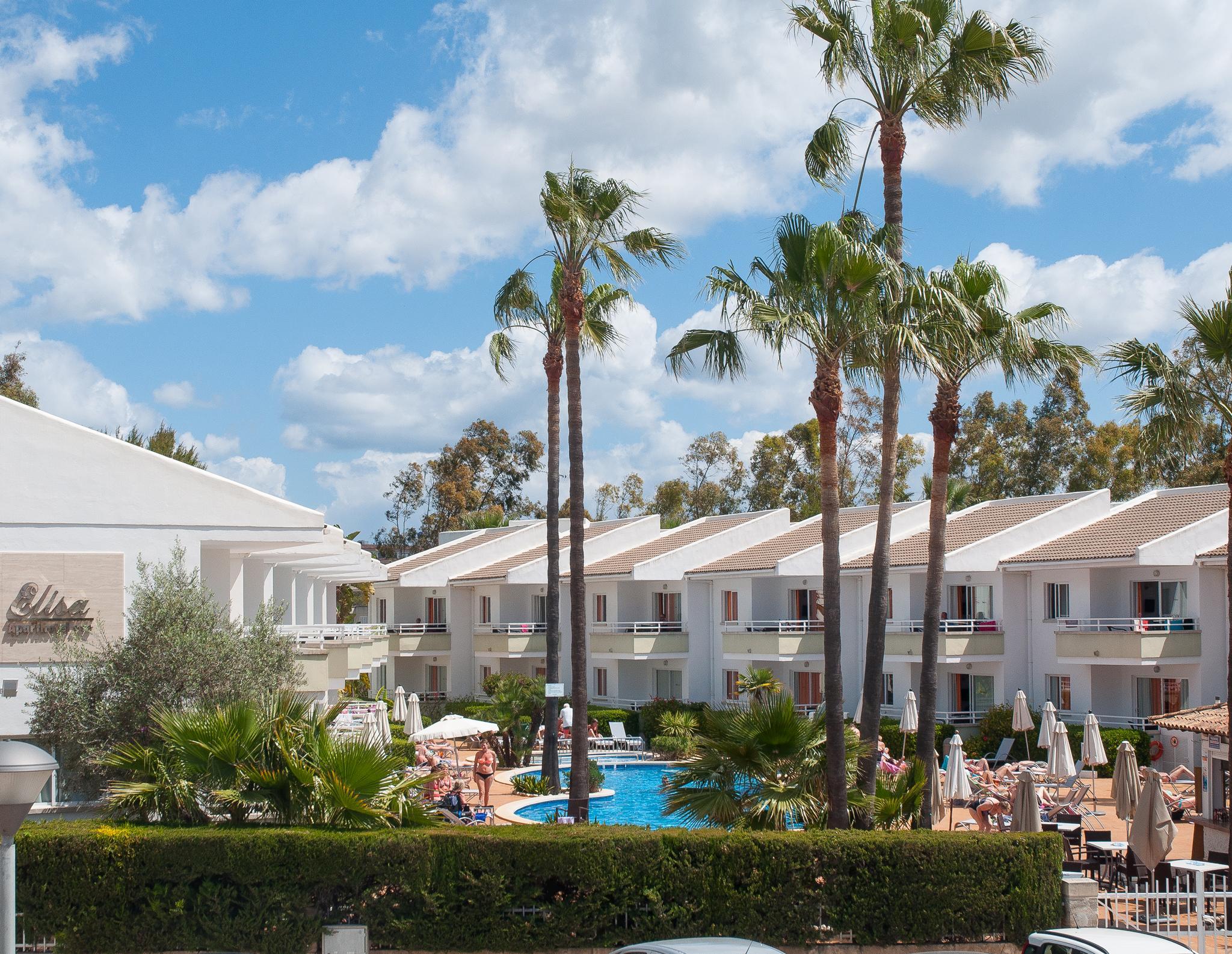 Universal Aparthotel Elisa Playa de Muro  Exterior foto