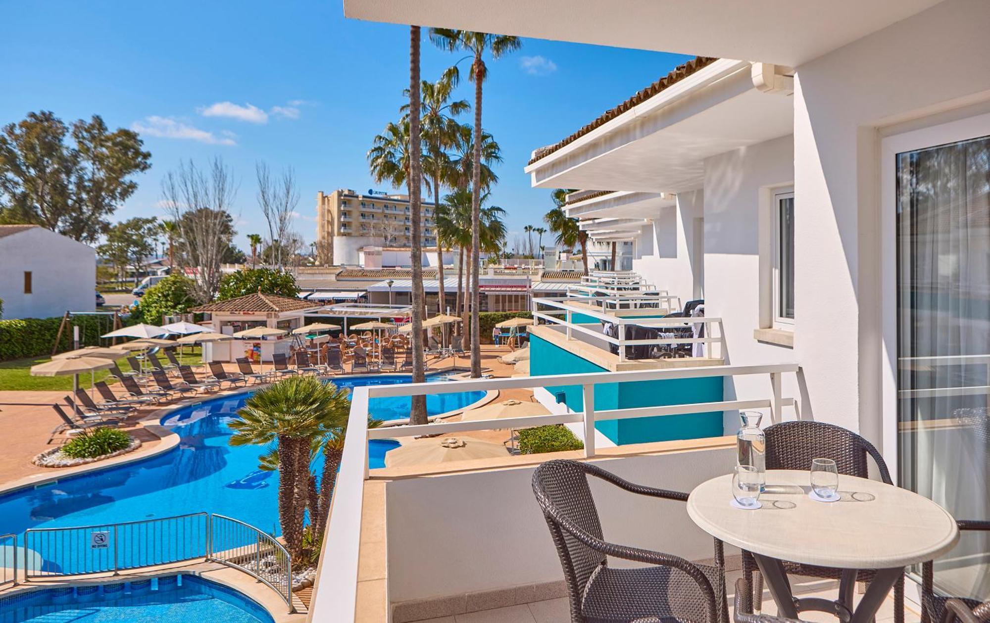 Universal Aparthotel Elisa Playa de Muro  Exterior foto